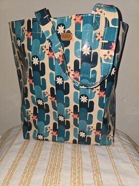 Consuela Spike Legacy Retired Print Large Basic Tote -- Discontinued Print! EUC
